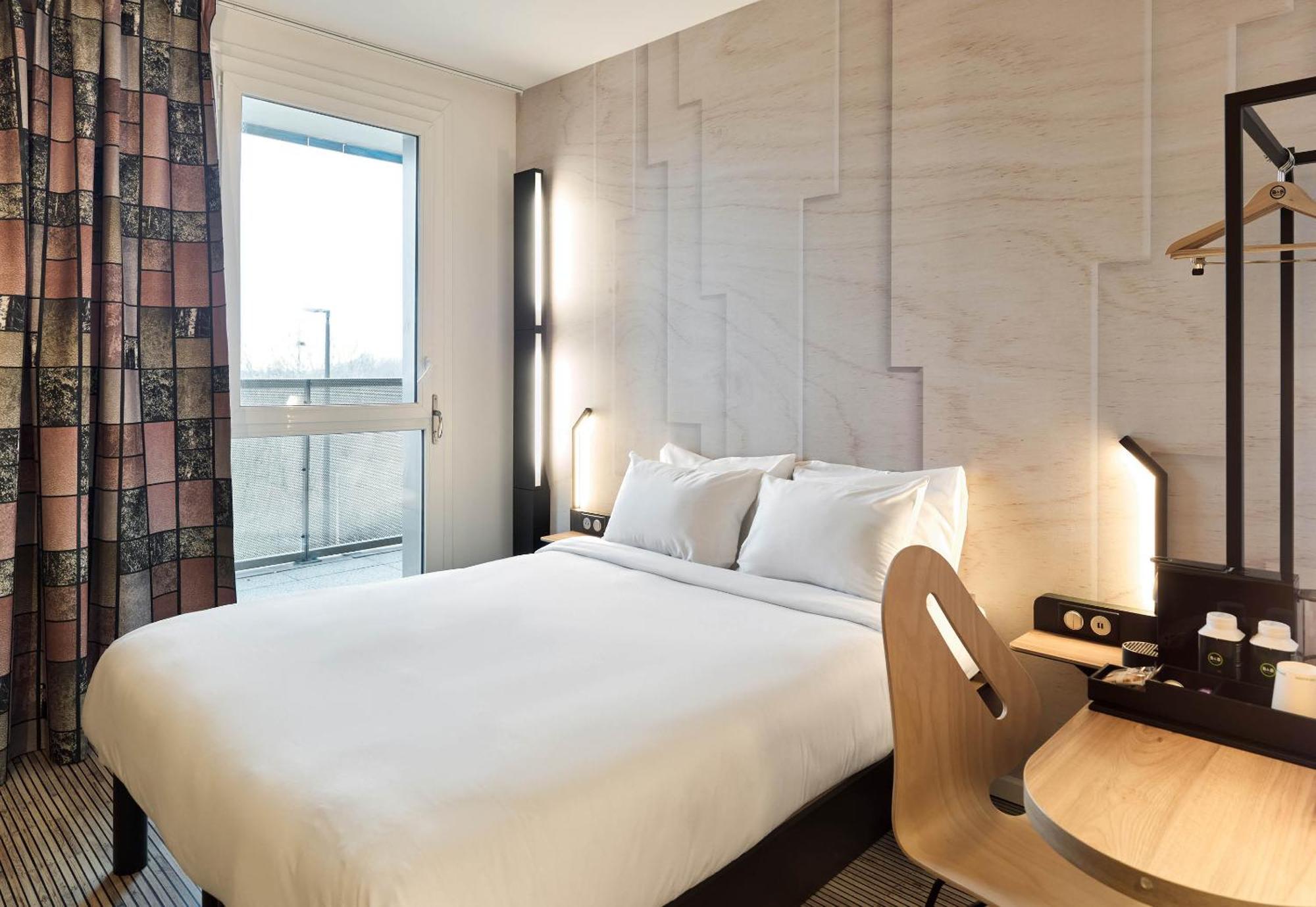 B&B Hotel Versailles Rocquencourt Bagian luar foto