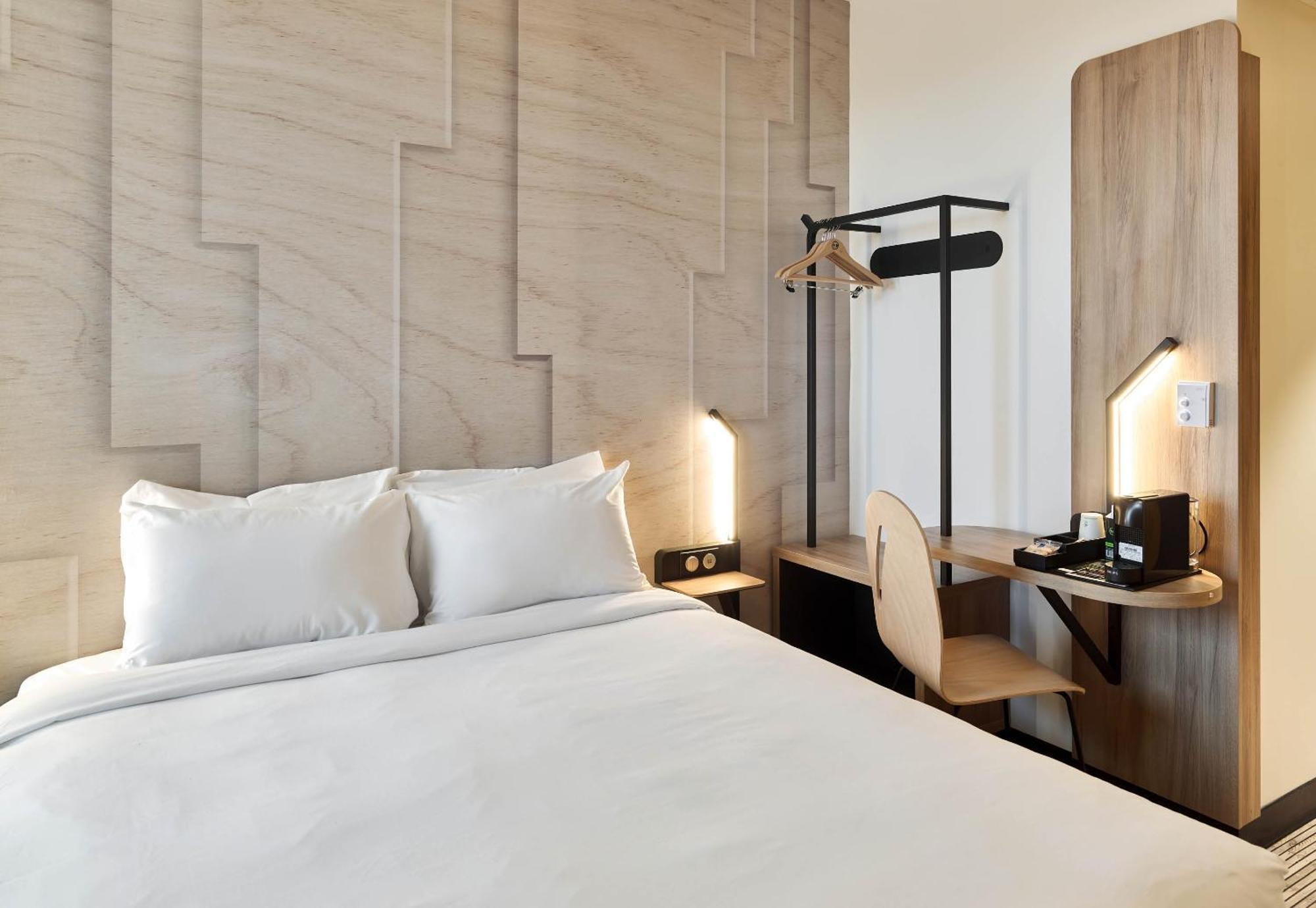 B&B Hotel Versailles Rocquencourt Bagian luar foto