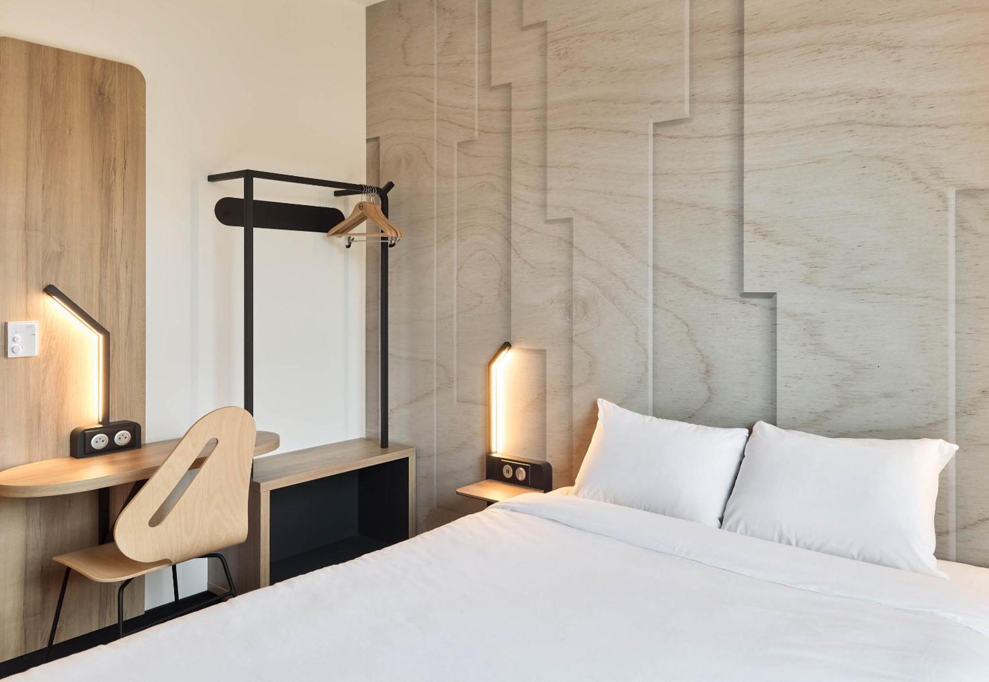 B&B Hotel Versailles Rocquencourt Bagian luar foto