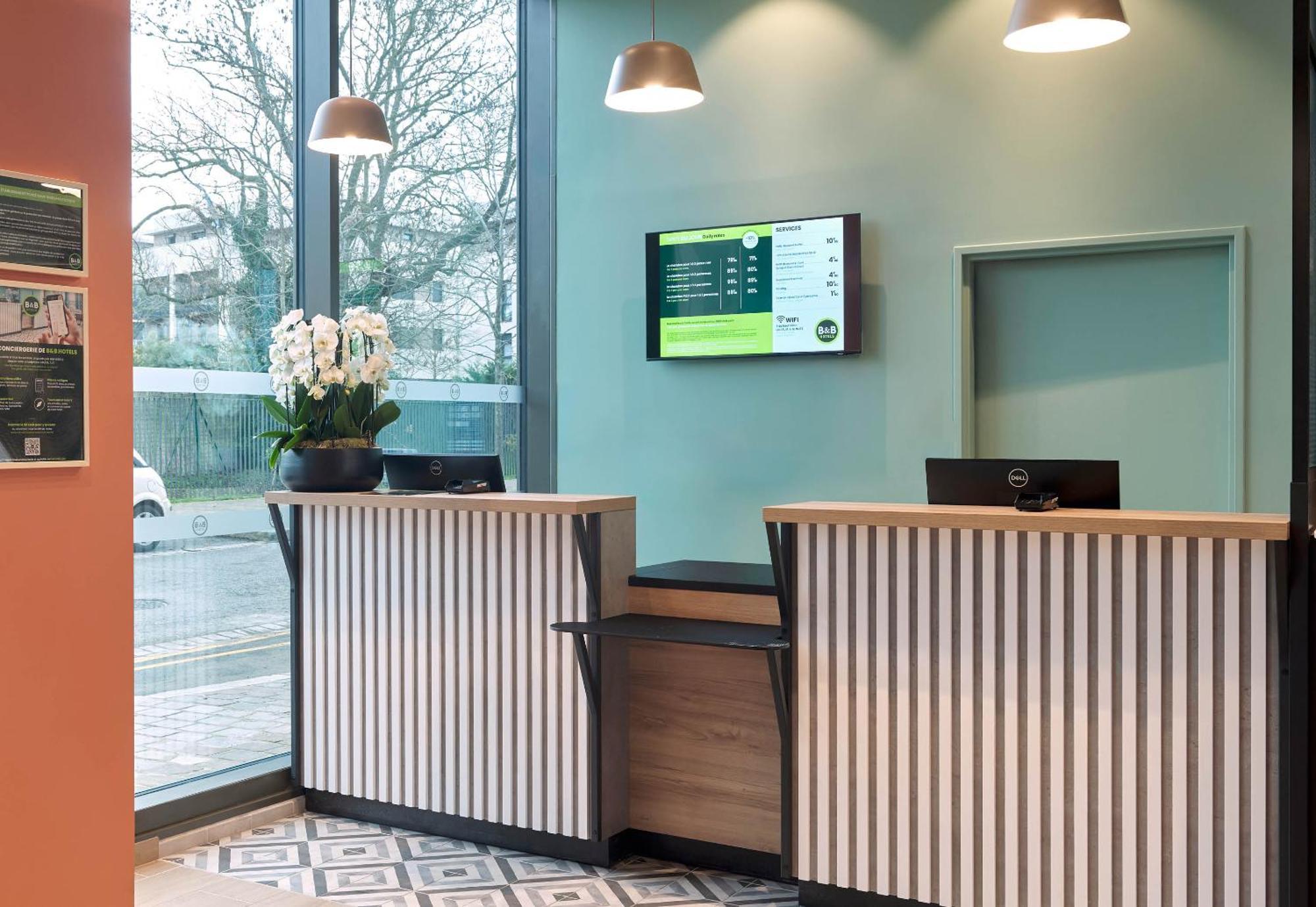 B&B Hotel Versailles Rocquencourt Bagian luar foto