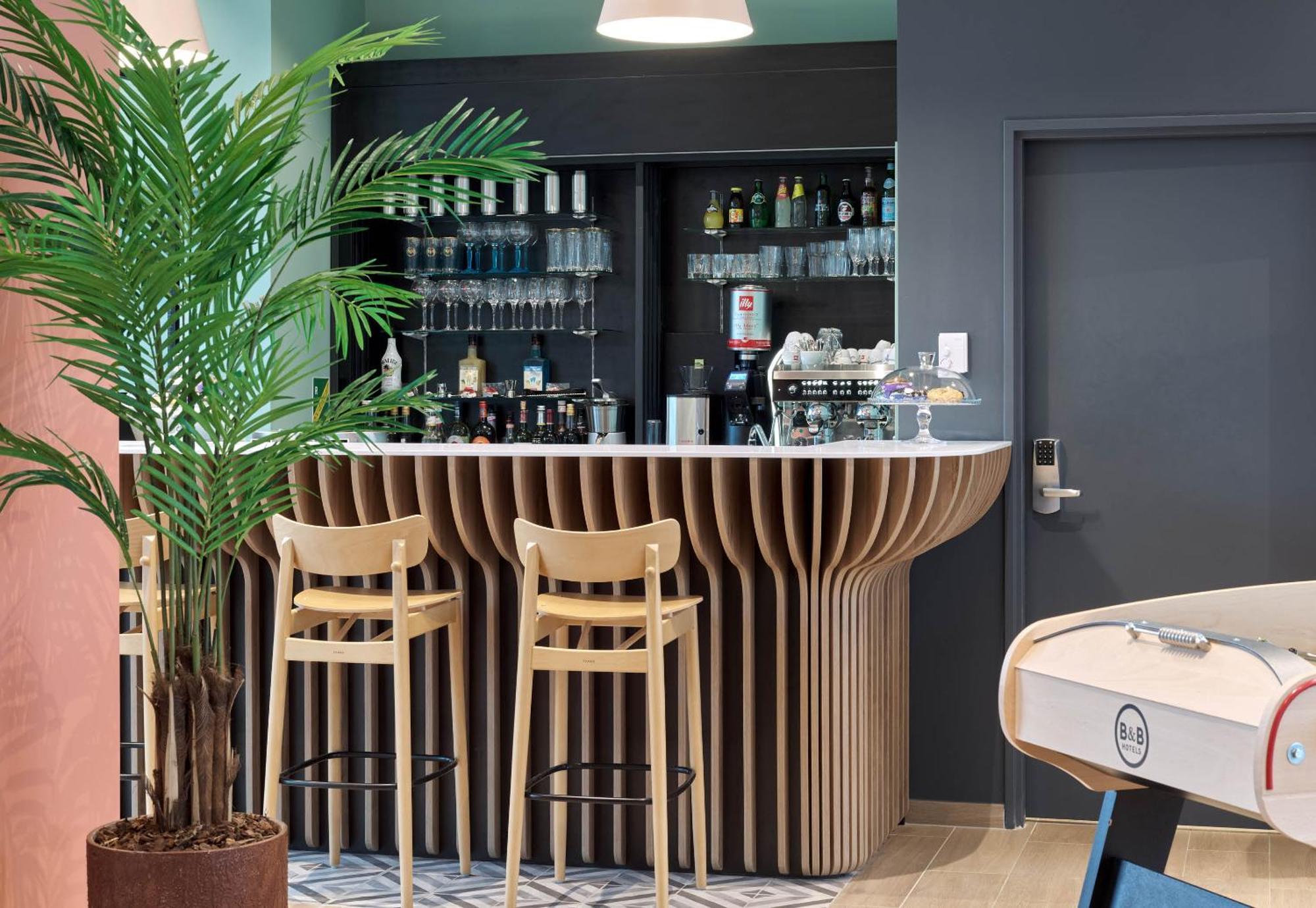 B&B Hotel Versailles Rocquencourt Bagian luar foto